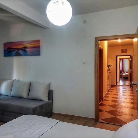 Vacation Home Keskic Velika Gata Eksteriør billede
