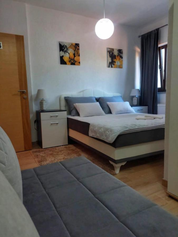 Vacation Home Keskic Velika Gata Eksteriør billede