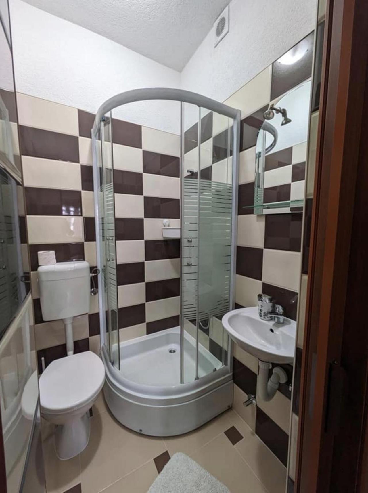 Vacation Home Keskic Velika Gata Eksteriør billede