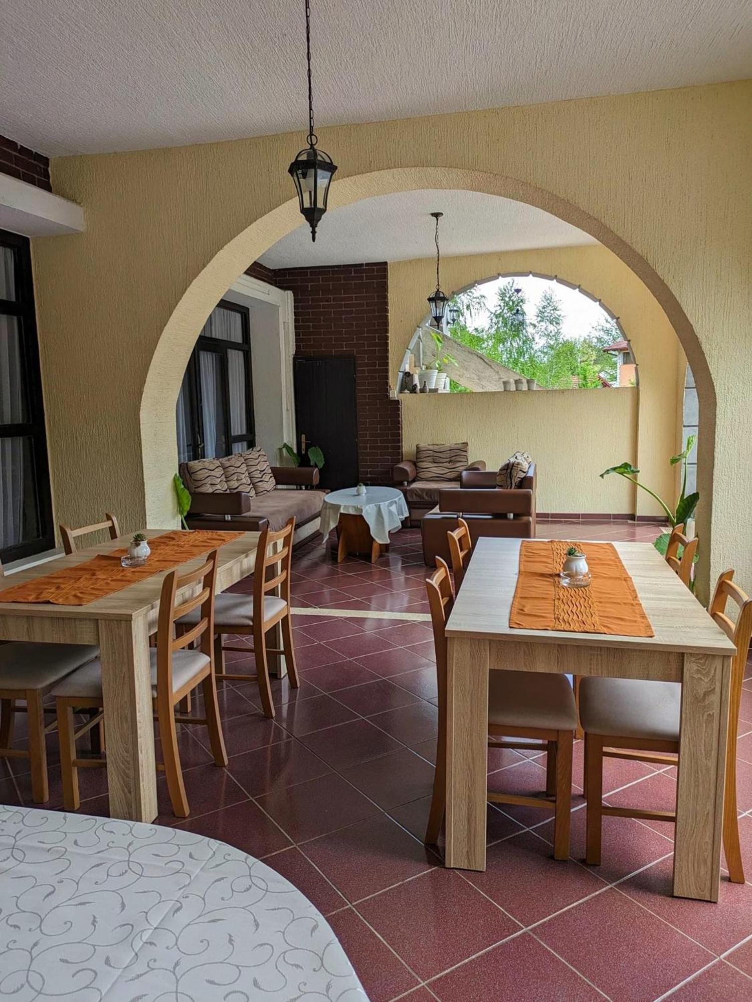 Vacation Home Keskic Velika Gata Eksteriør billede